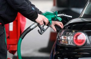 7 útiles trucos que te ayudarán a AHORRAR gasolina