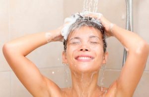 Bañarte, lavarte las manos y lavar los trastes durante una tormenta podrían poner tu vida en peligro