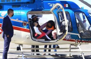 Pequeña con cáncer cumple su sueño de volar en helicóptero