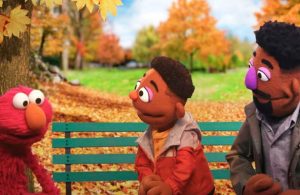 Plaza Sésamo presenta dos personajes afroamericanos para hablar de racismo