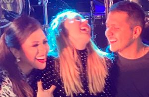 Mamá de Cristian Nodal felicita a su hijo y a Belinda por su compromiso