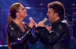 Sorprende Mijares a Lucero cantándole con motivo de su cumpleaños #52