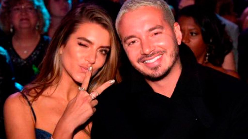 J Balvin le dedica emotivo mensaje a su novia en pleno escenario
