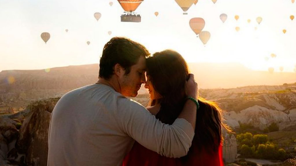 Diego Boneta y Renata Notni ya no ocultan su relación