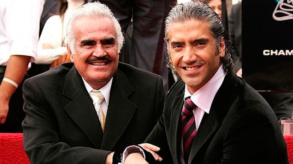 Revela Alejandro Fernández el motivo por el que no visita a su papá en el hospital