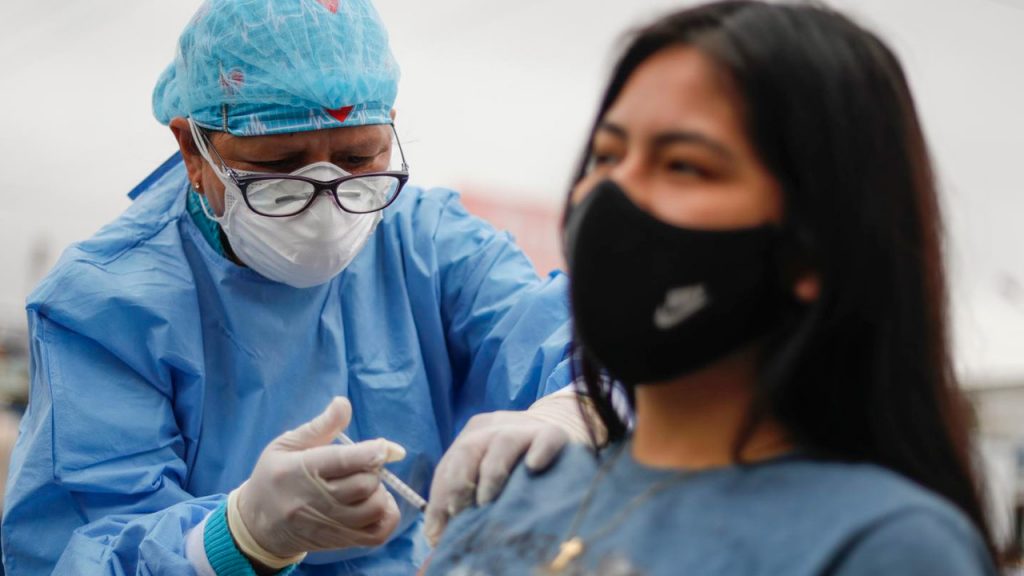 ¡Atención! Se abre registro para vacunar contra Covid_19 a jóvenes entre 15 y 17 años