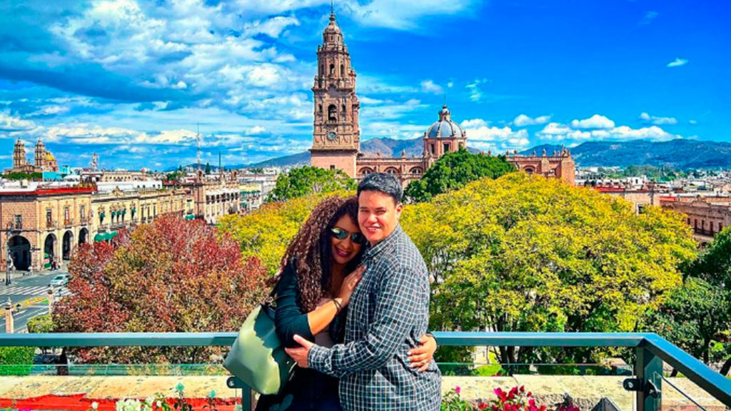 M'Balia, de OV7 y su novio trans, Alex Tinajero, presumen su noviazgo