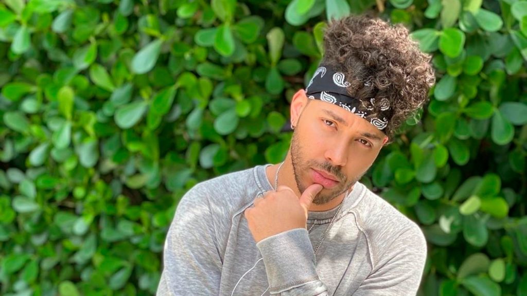 Prince Royce vuelve a creer en el amor después de esperar más de un año para que la mujer ideal llegara a su vida.