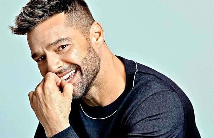 Ricky Martín anunció en sus respectivas cuentas de redes sociales que volverá a tierras aztecas para deleitar a sus seguidores son sus más grandes éxitos. 