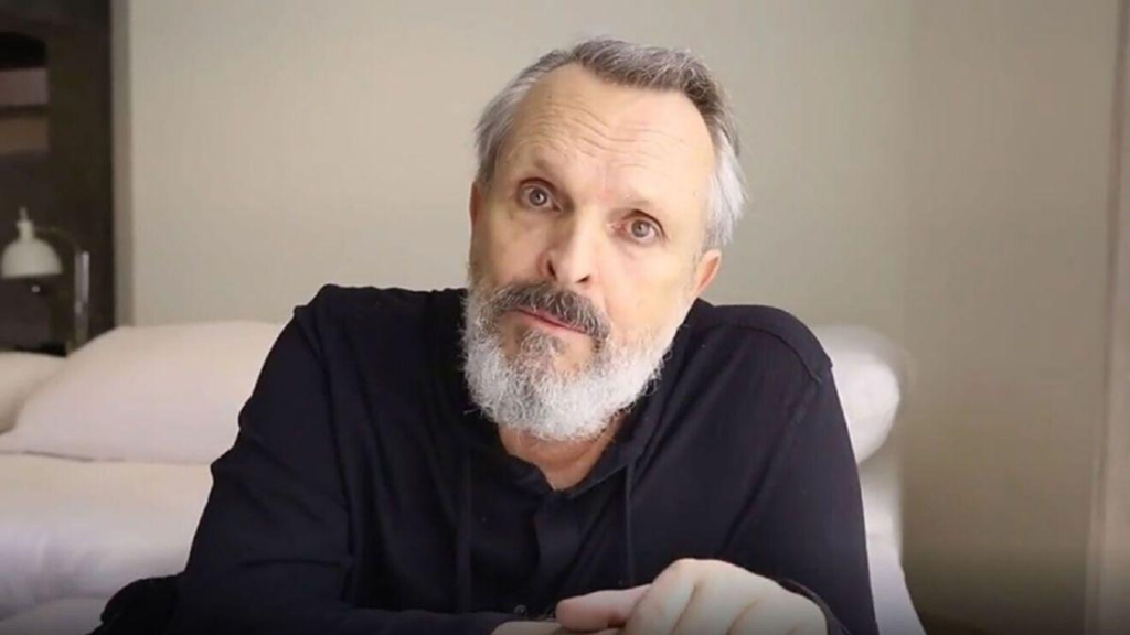 Miguel Bosé confiesa la verdadera razón por la que decide seguir residiendo en México después del asalto que vivió en su propia casa.