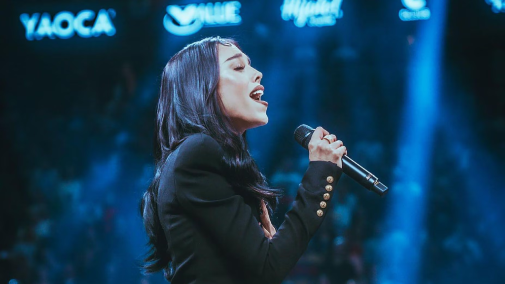 Danna Paola enfrentó serias críticas por supuestos “errores” en la letra y entonación del Himno Nacional Mexicano.