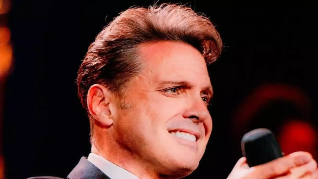 El Sol de México, Luis Miguel volverá a presentarse en territorio mexicano en 2024 tras el rotundo éxito que tuvo en este año.
