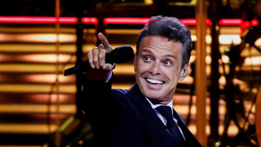 Luis Miguel se encuentra de luto tras la triste noticia del fallecimiento de Arnoldo Duarte, un asistente fundamental en su carrera.