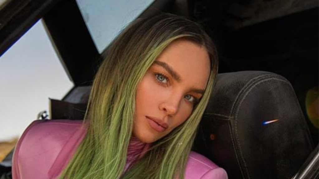 La talentosa cantante Belinda ha compartido detalles emocionantes sobre el proceso de grabación de su nueva canción "Cactus".