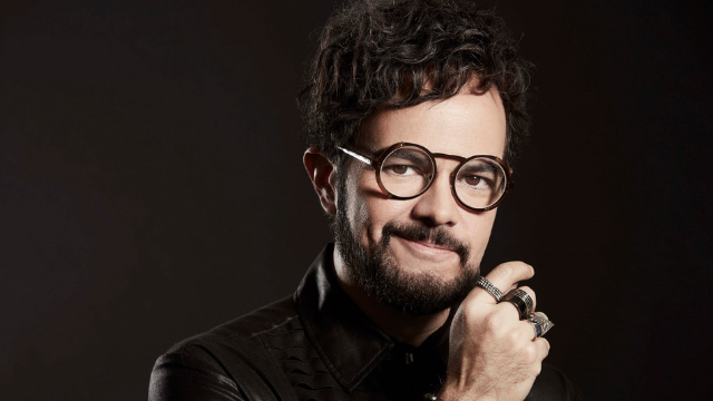 La controversia en torno a Aleks Syntek y su postura en contra del reguetón continúa ganando atención en la industria musical.