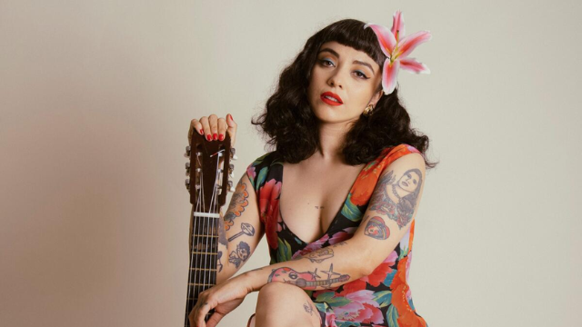 Mon Laferte irrumpió en la escena musical al abarrotar recintos, cautivar con su voz y sus letras y, sobre todo, a cautivar a sus fans.
