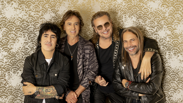 La famosa agrupación, Maná sigue haciendo historia y sumando éxitos a su trayectoria musical al presentarse ante más de 40 mil personas.