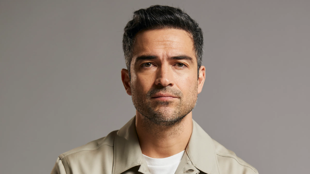 El actor Alfonso Herrera se ha hecho viral gracias a un video en el que se le ve cantando canciones de RBD.