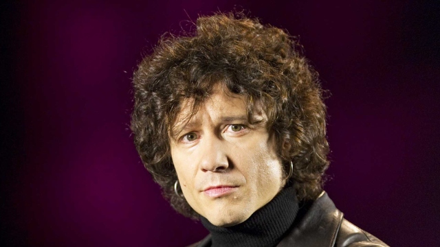 Enrique Bunbury destaca la nobleza del arte al afirmar que ningún género ni artista puede opacar a otro en la industria.