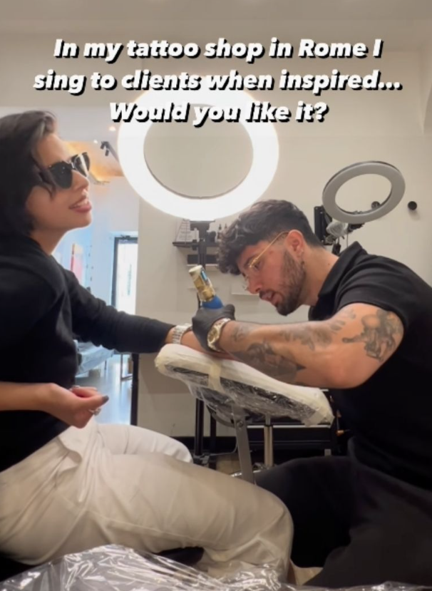 ¡Ángela Aguilar enciende las redes con tatuaje de Nodal! ¿Boda secreta en Italia?