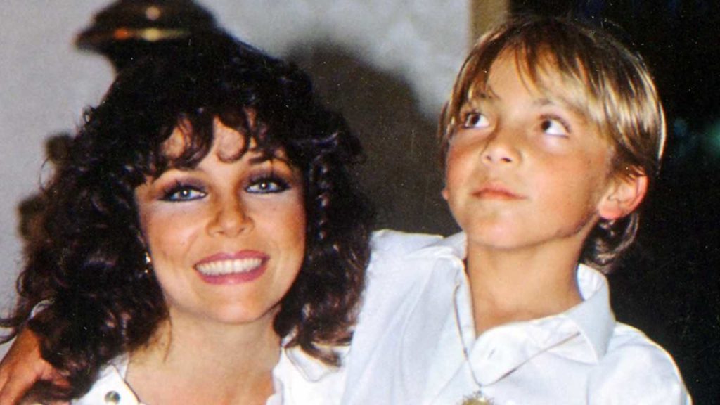 ¡Cristian Castro revela su batalla con el autismo en la infancia!