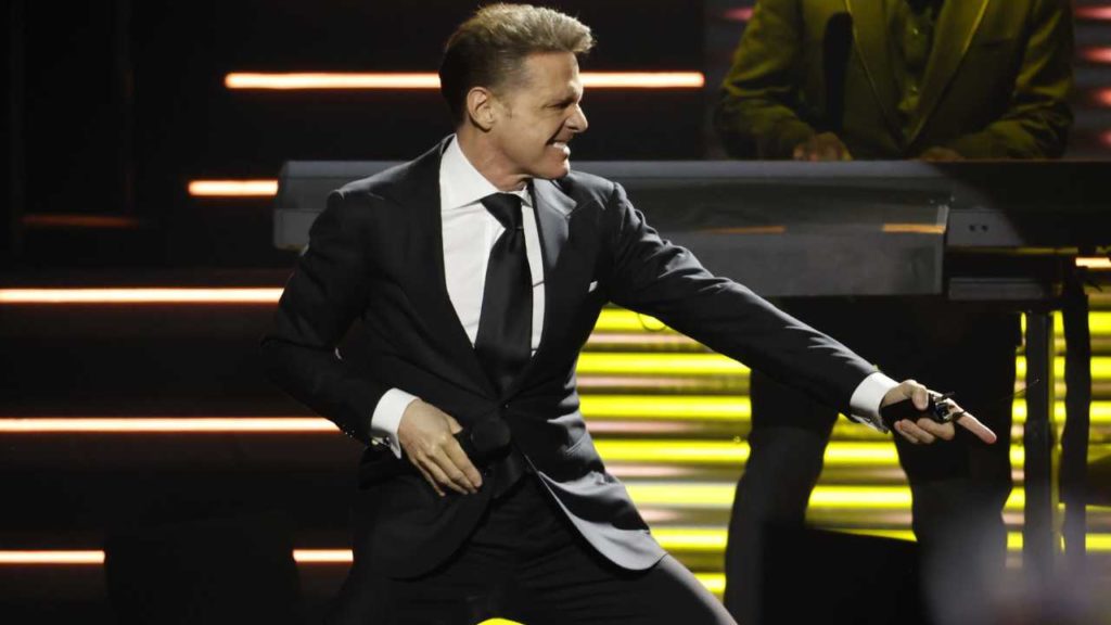 ¡Luis Miguel rompe récords y sorprende al mundo con su gira!