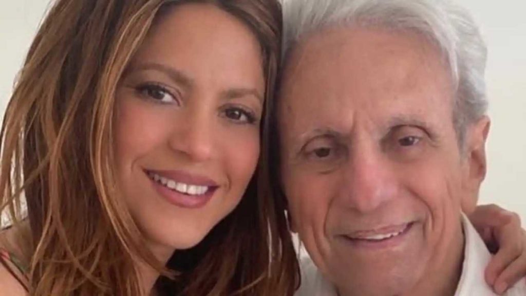 Papá de Shakira muestra una leve mejoría tras ser hospitalizado por neumonía