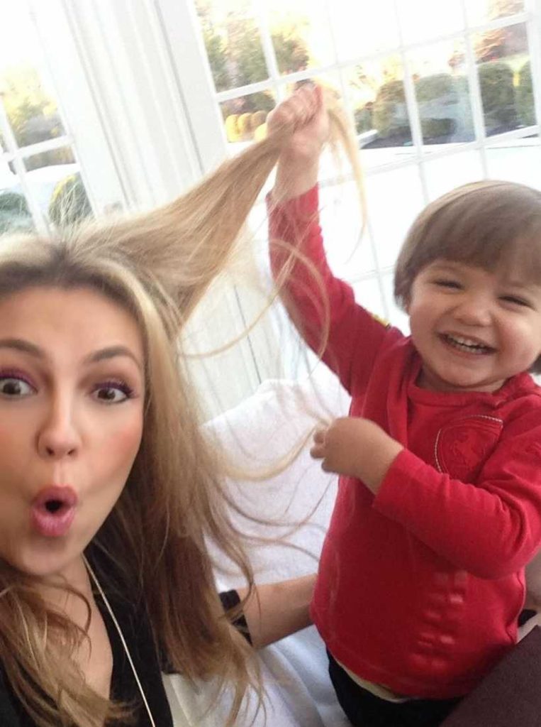Thalía festeja el cumpleaños de su hijo Matthew con fotos inéditas