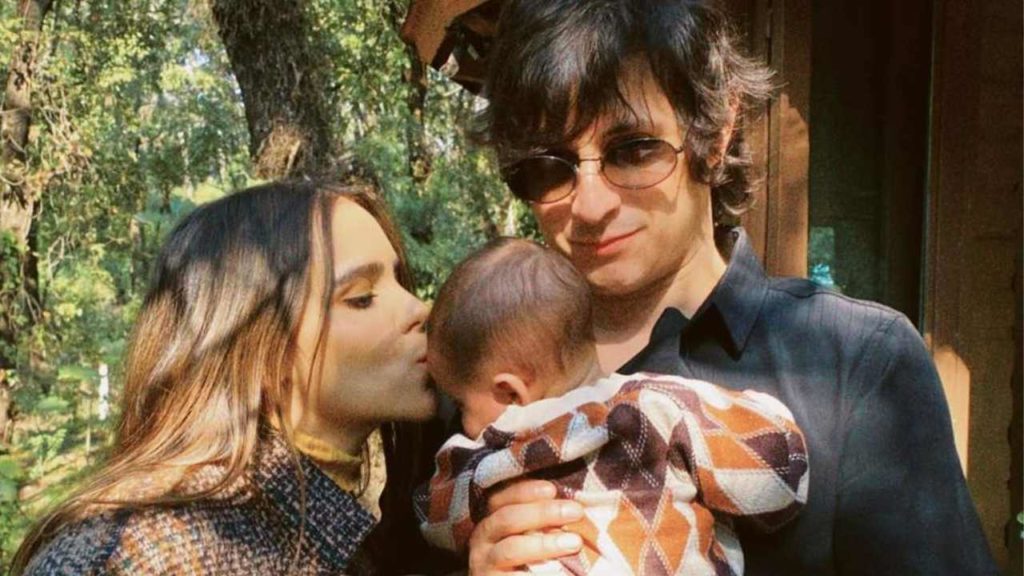Siddhartha revela cómo inició su relación con Yuya.