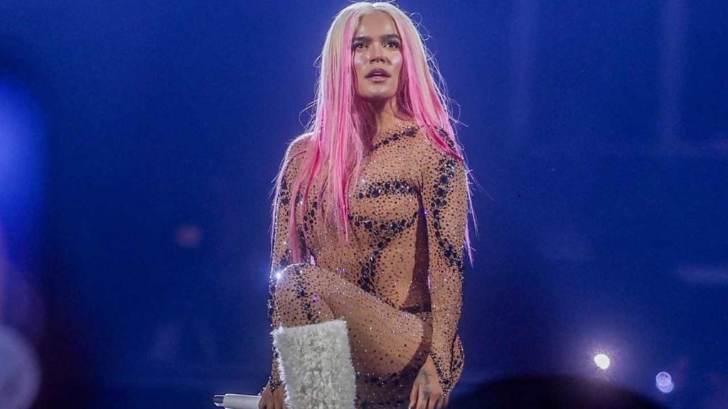 ¡Karol G se convierte en la reina de los Premios Juventud 2024!