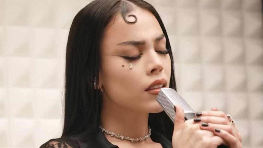 Danna Paola prepara documental: "Tocar fondo fue el regalo que me permitió sanar"