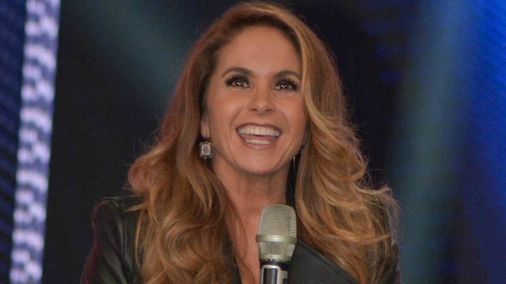 ¡Lucero celebró su cumpleaños con regalo especial de sus fans!