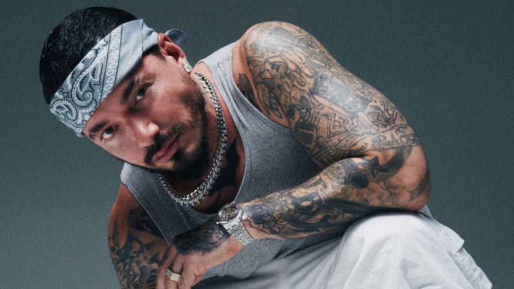 J Balvin confiesa tener tatuada a una desconocida: ¿Quién es la misteriosa mujer en su piel?