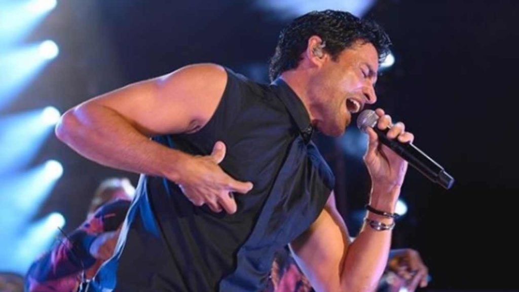 ¡Chayanne regresa a México en 2025 y sus fans enloquecen!