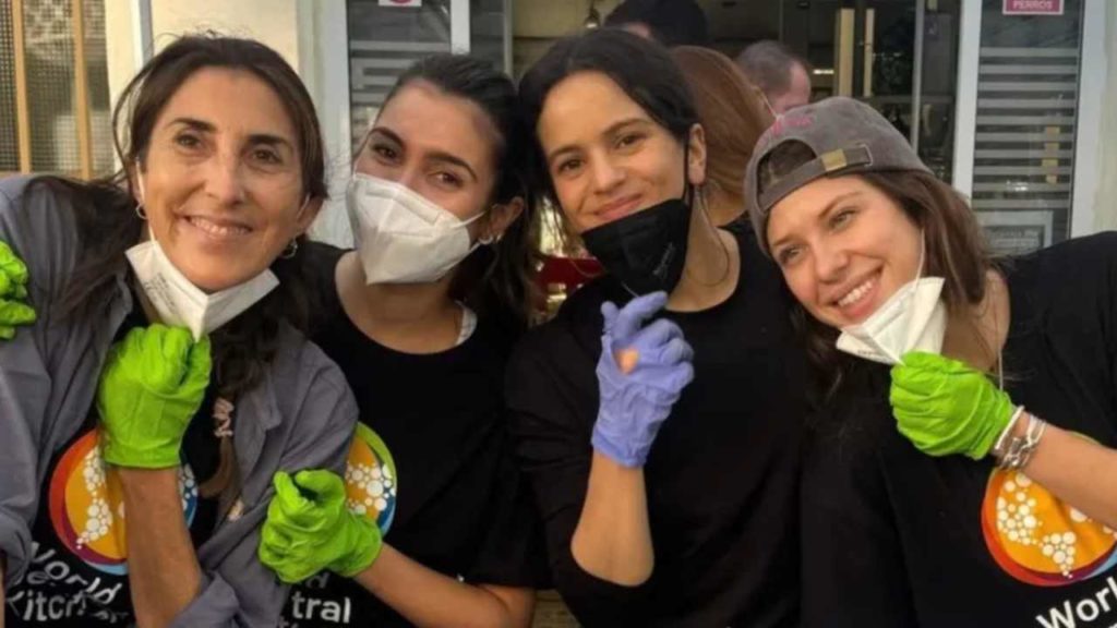 Rosalía se une como voluntaria en Valencia tras devastadoras inundaciones