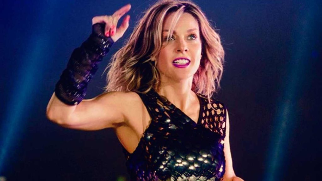 Fey celebra 30 años de éxitos con concierto sold out en el Auditorio Nacional