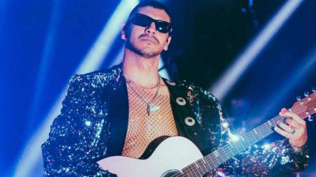 Manuel Medrano brilla en el showcase de los nominados al Grammy Latino