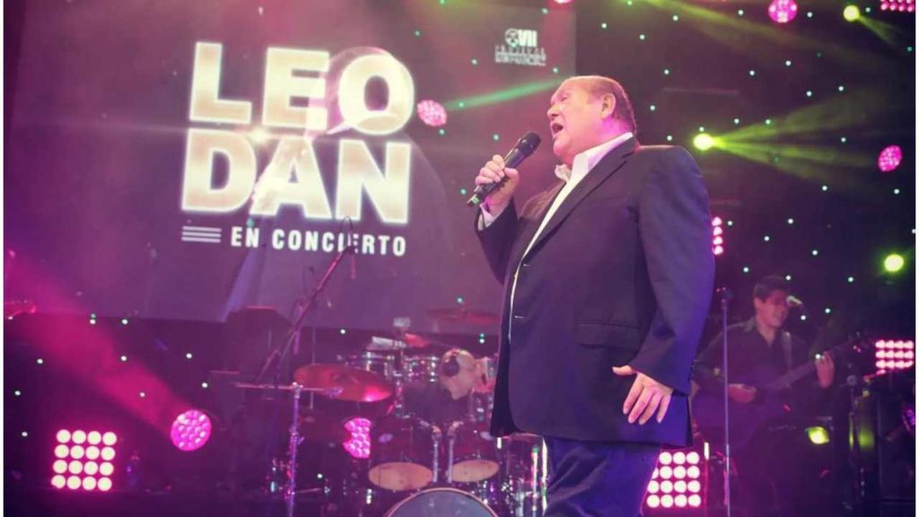 La muerte de Leo Dan nos invita a recordar su disco "Celebrando a una Leyenda", donde compartió escenario con grandes figuras de la música latina.