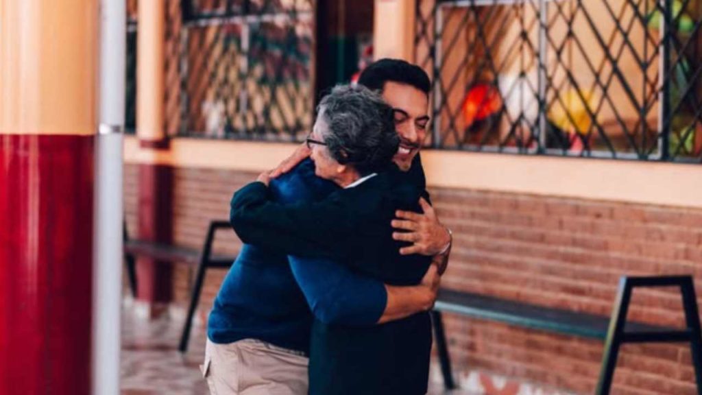 Carlos Rivera despide a ser querido con emotivo mensaje: "La recordaremos por siempre"