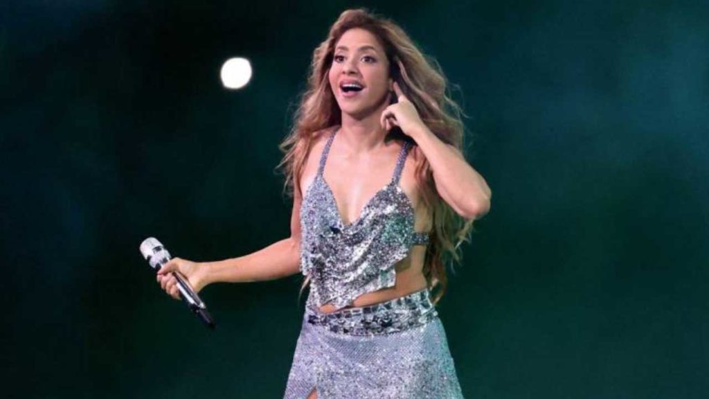 Paulina Rubio sorprende con emotivo mensaje a Shakira tras su llegada a México