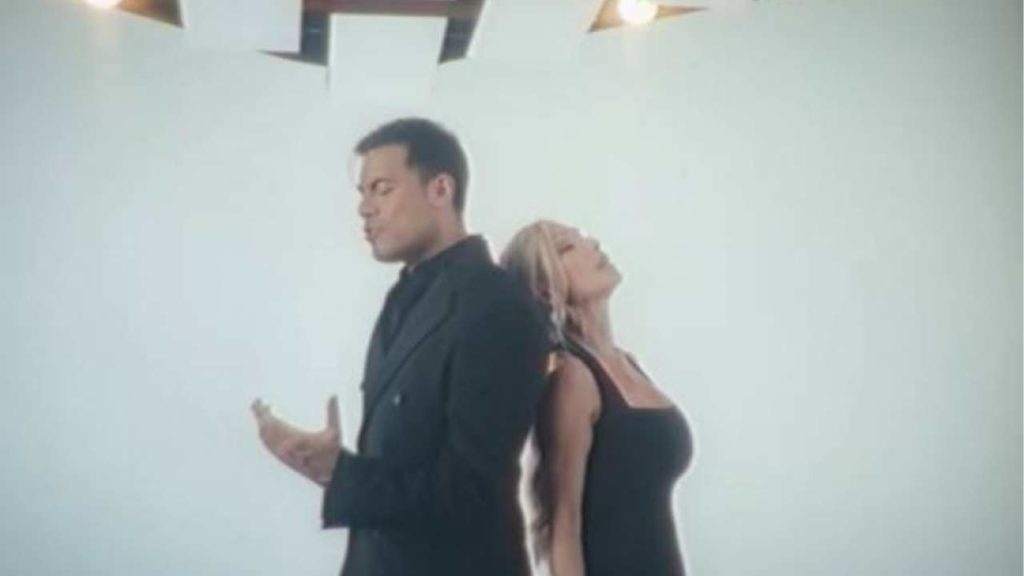 Carlos Rivera y Marisela sorprenden con dolorosa balada