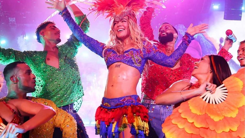 Karol G rinde emotivo homenaje a México con mariachis en Coachella